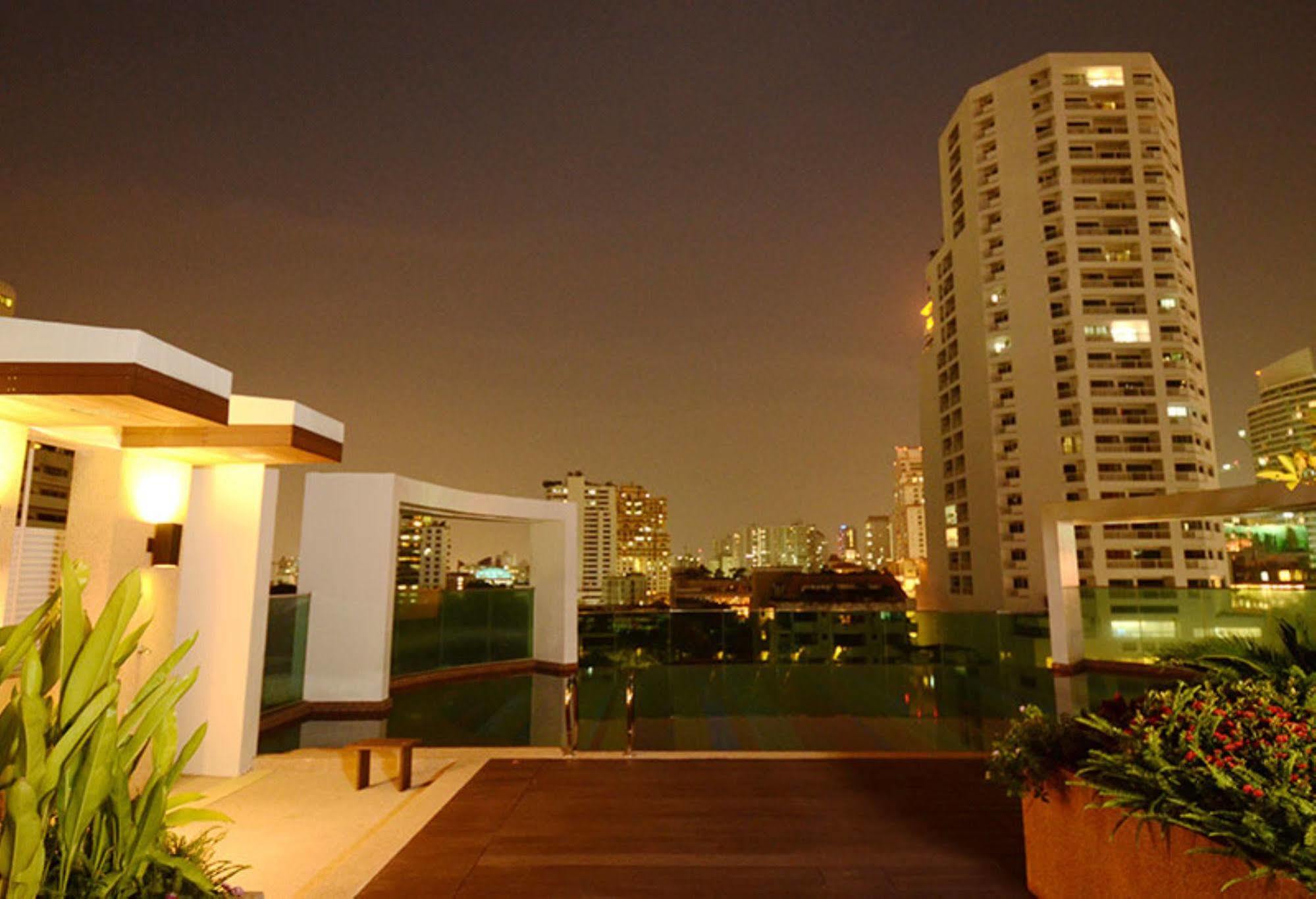 Beverly 33 By Aspira Bangkok Exteriér fotografie