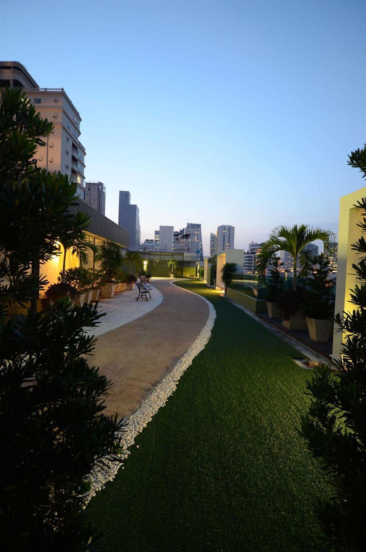 Beverly 33 By Aspira Bangkok Exteriér fotografie